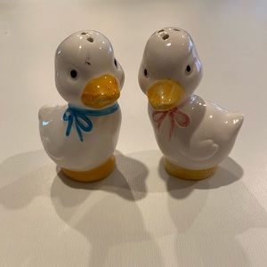 Adorable Vintage Ducks with Pink and Blue Bows Salt and Pepper Shakers